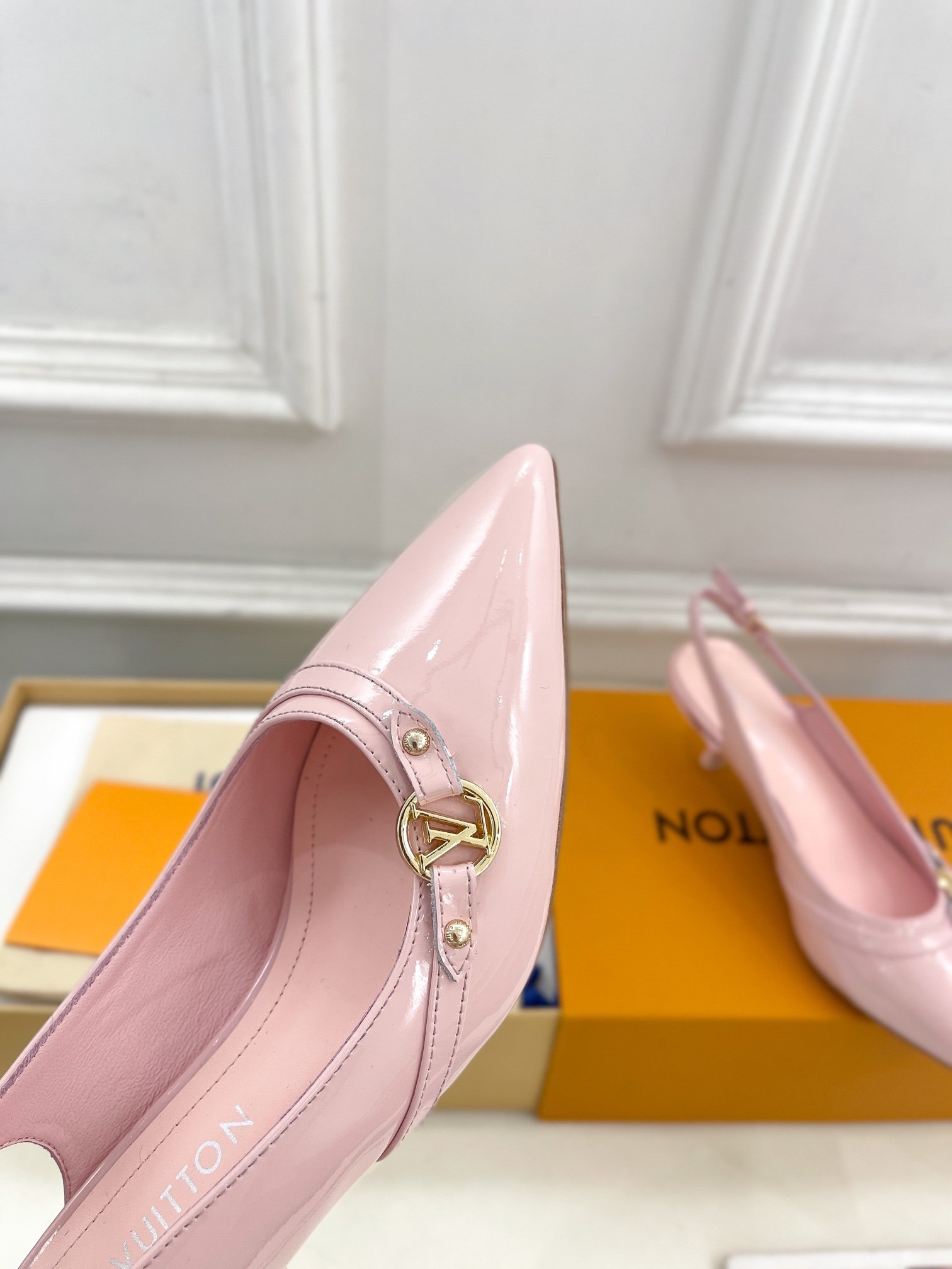 High heel Shoes-Contact CS for Coupons or More Info