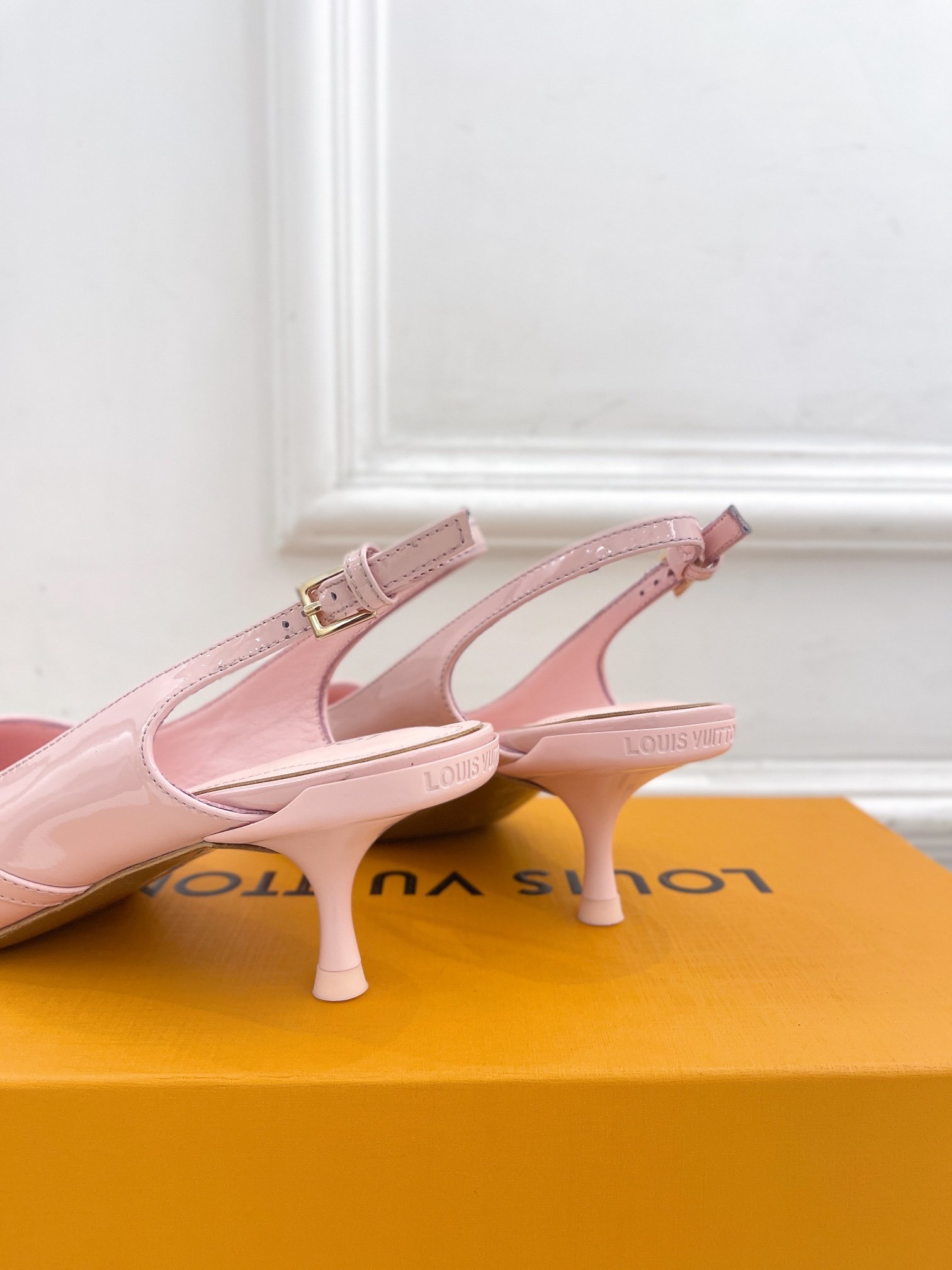 High heel Shoes-Contact CS for Coupons or More Info