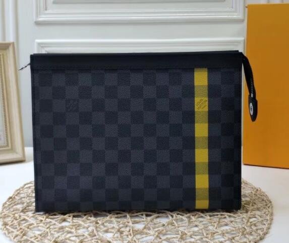 0acc7fcff3814f22b429db7f2952d614-3