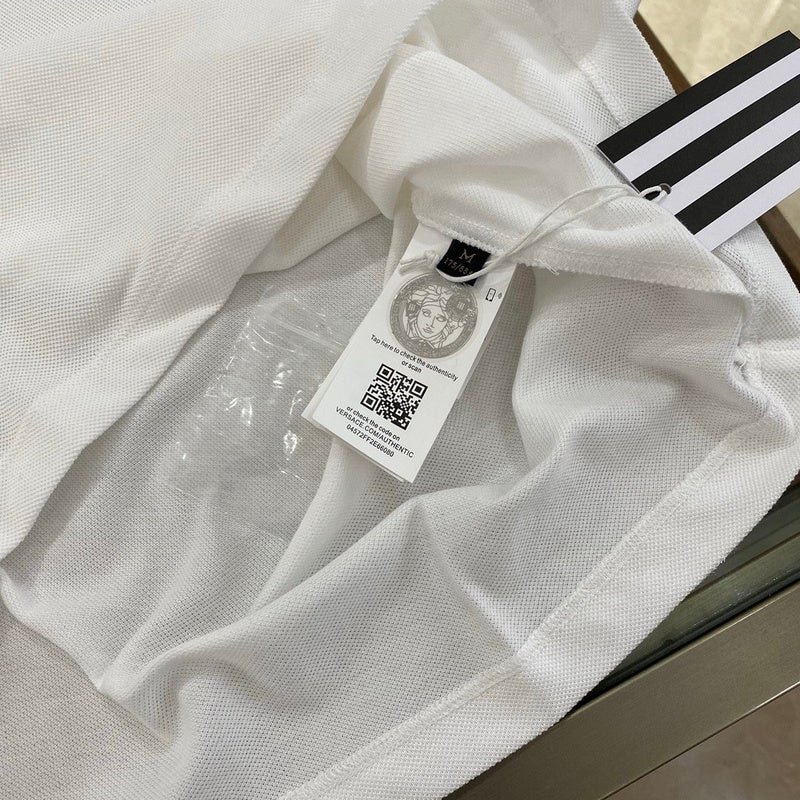 a0f54dc0bc3f4c1b97f9feff12b9b506-1