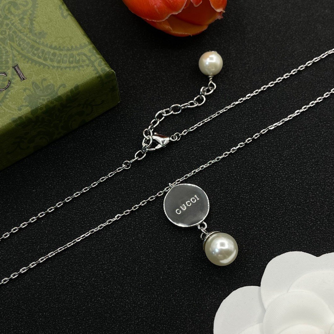 Gucci-Accessory-Contact CS for Coupons or More Info