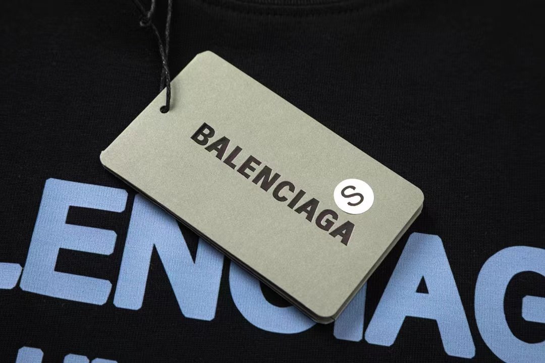 Balenciaga Outfit-Contact CS for Coupons or More Info